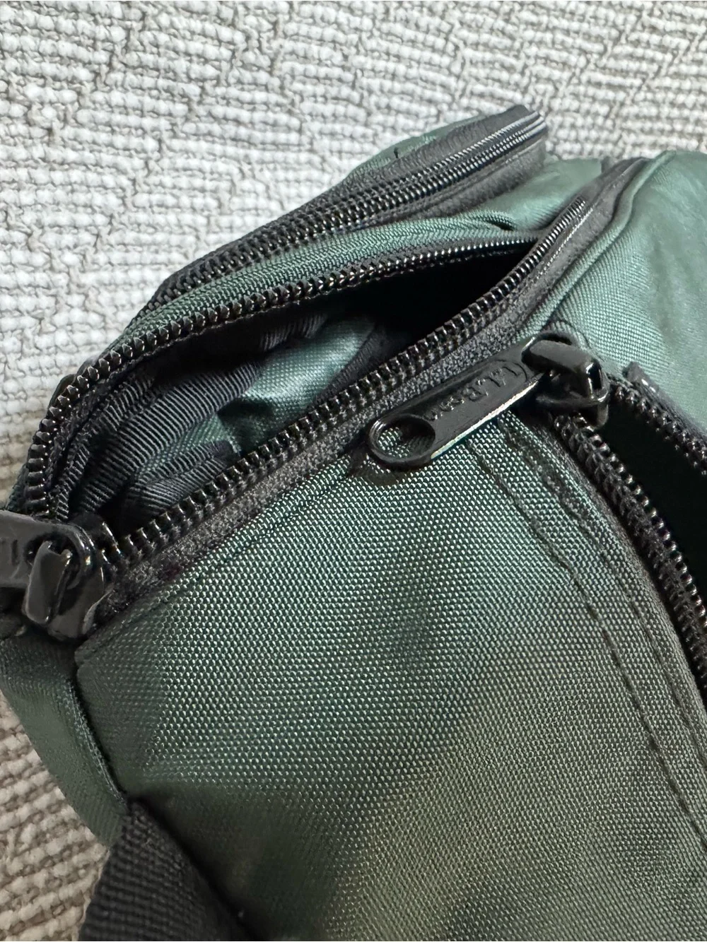 L.L. Bean Dark Green small travel toiletry bag - Picture 3 of 5